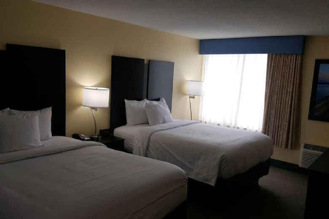 Days Inn & Suites By Wyndham Grand Rapids Near Downtown Wyoming Bagian luar foto