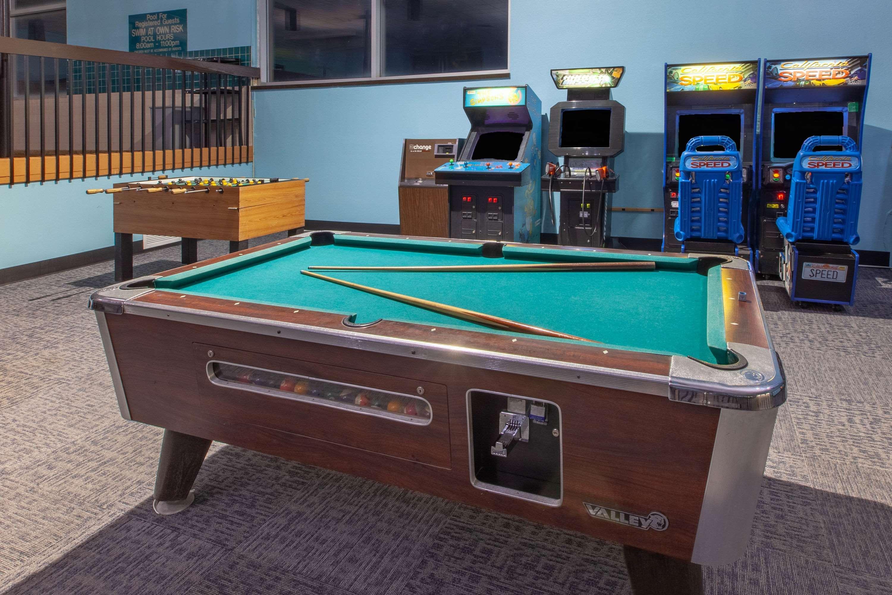 Days Inn & Suites By Wyndham Grand Rapids Near Downtown Wyoming Bagian luar foto